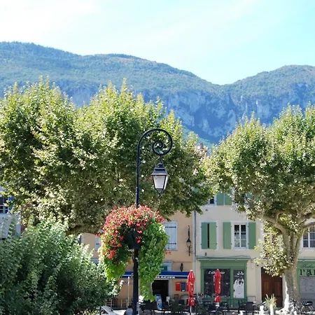 Pyrenees,hiking, Cycling, Rafting,fishing,4 Bed Apartment, Roof Terrace Apartamento *
