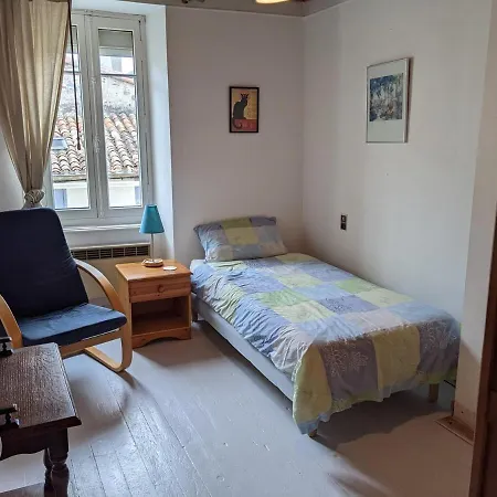 Pyrenees,hiking, Cycling, Rafting,fishing,4 Bed Apartment, Roof Terrace Quillan