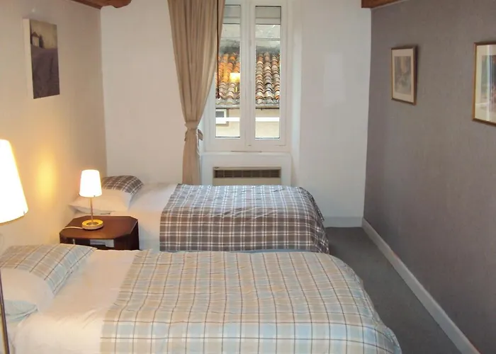 Appartement Pyrenees,hiking, Cycling, Rafting,fishing,4 Bed Apartment, Roof Terrace *
